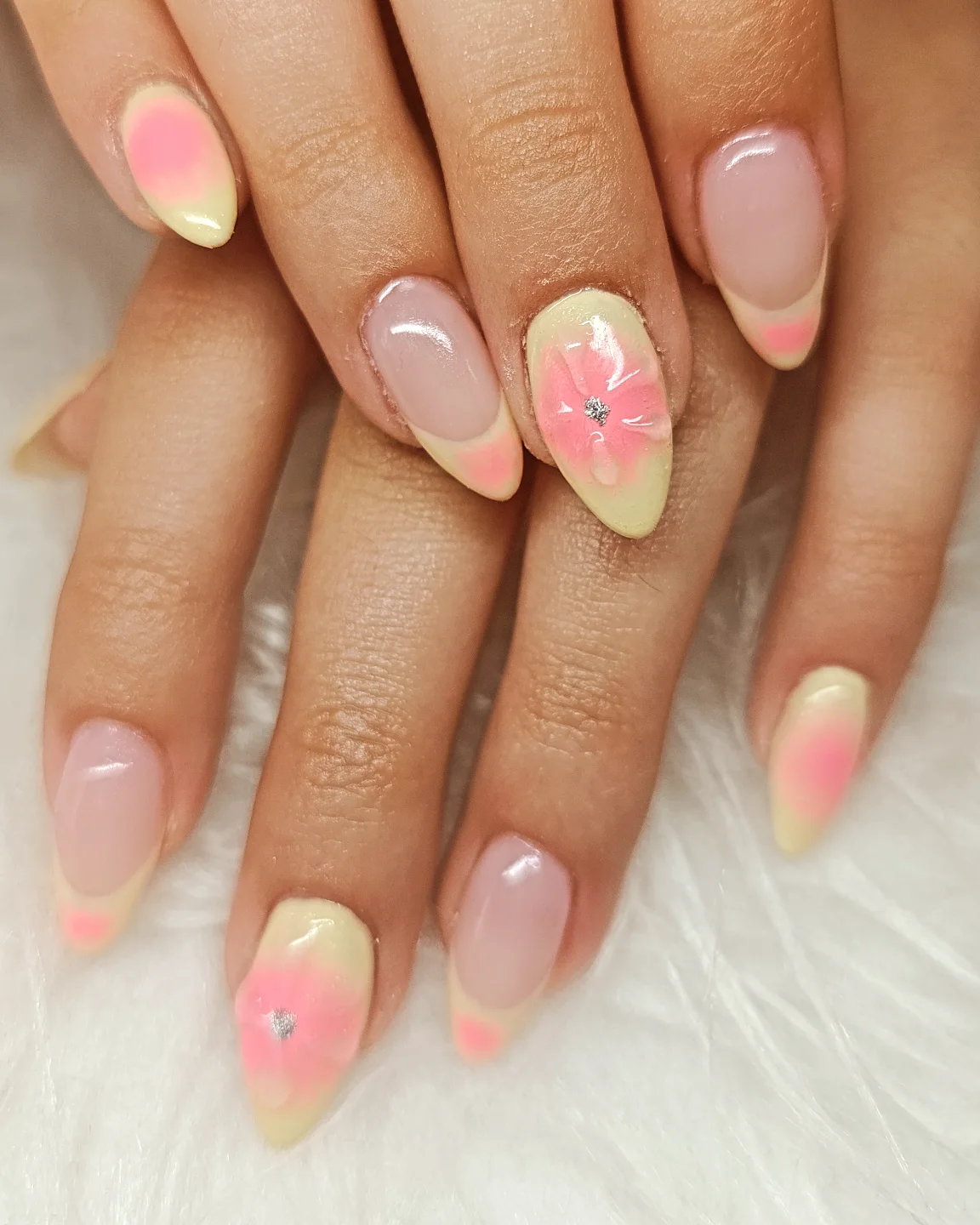 Nail art - Serviços de manicure e unhas de gel